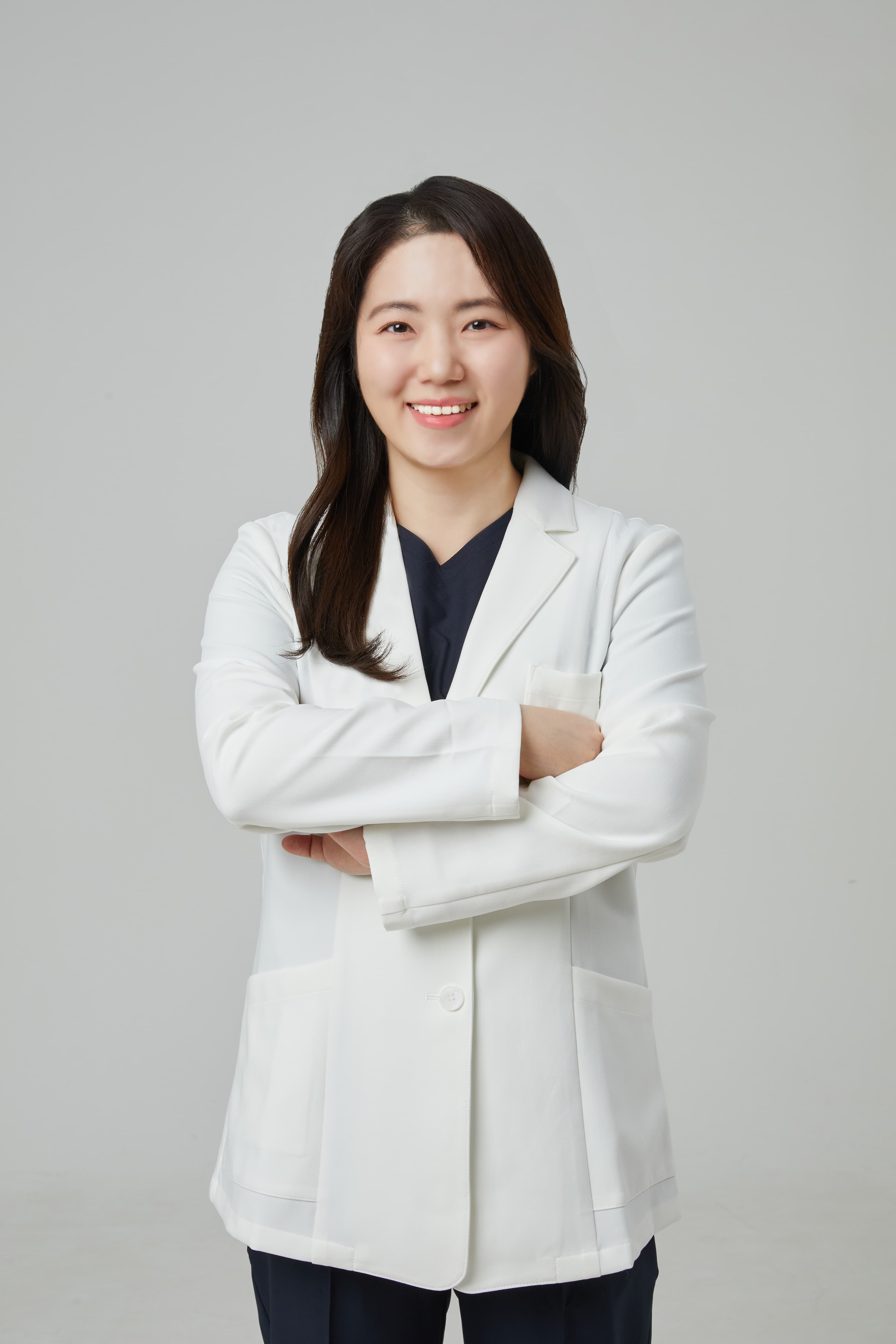 Dr. Byeon Ji-yoon Director